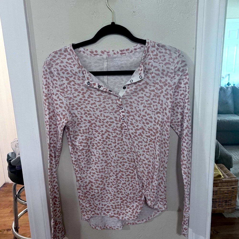 Women's American Eagle/Arie long sleeve top